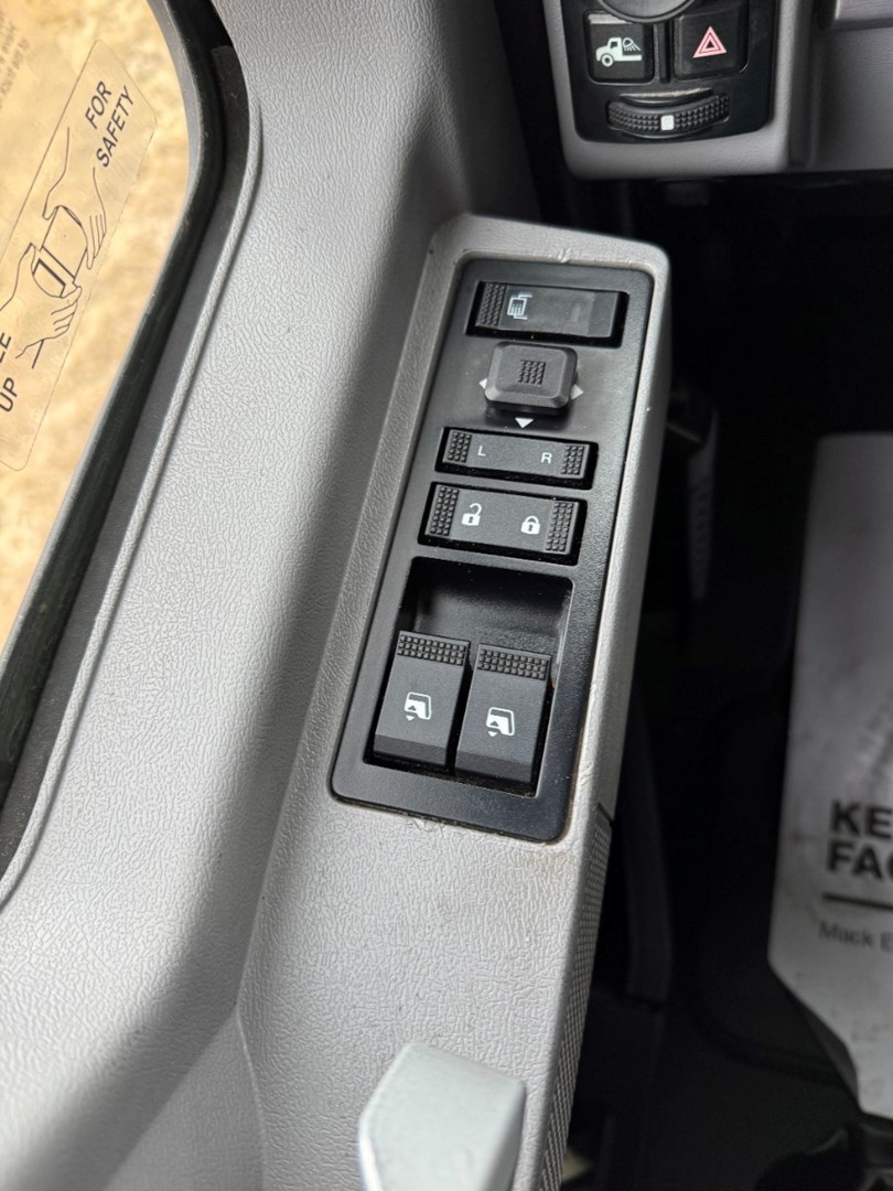 2020 MACK AN64T - USED TRUCKS SLEEPER - image 13